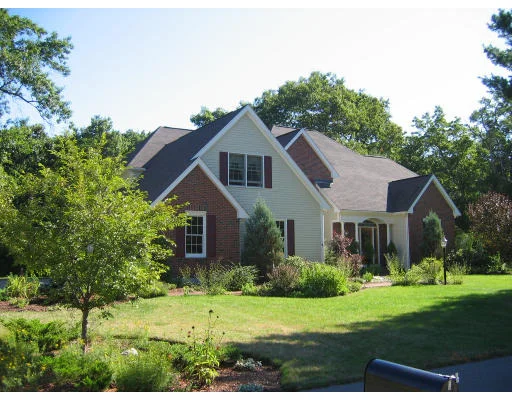 Photo of 9 Whispering Ln