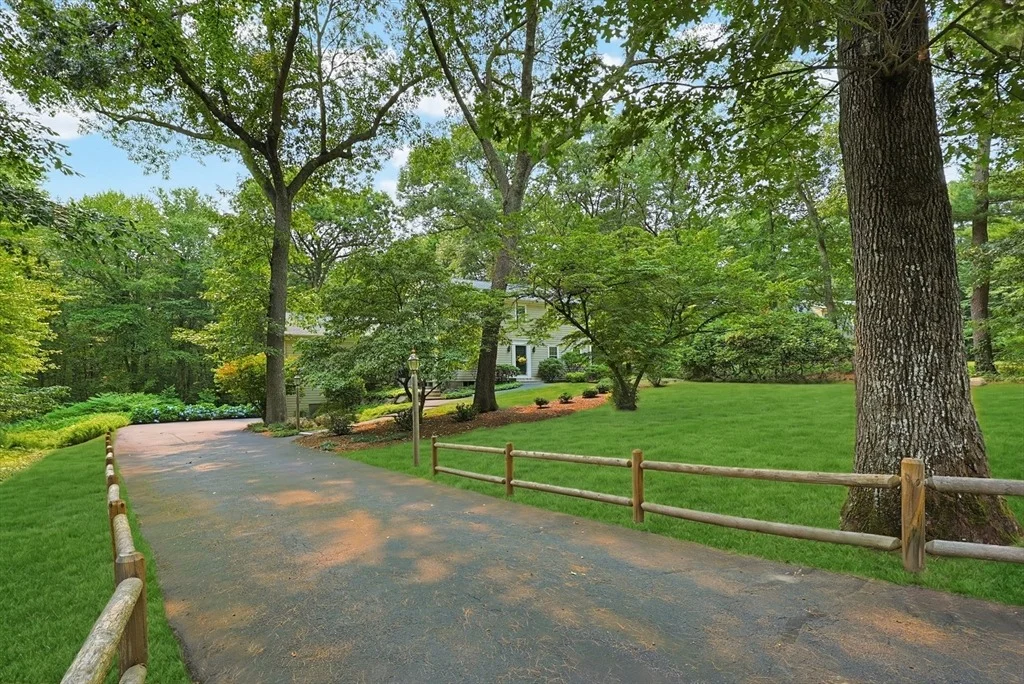 Photo of 32 Thayer Farm Rd