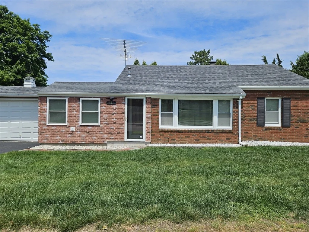 Photo of 461 River Rd