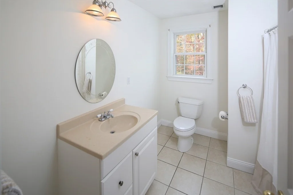 Photo of 375 Webster St