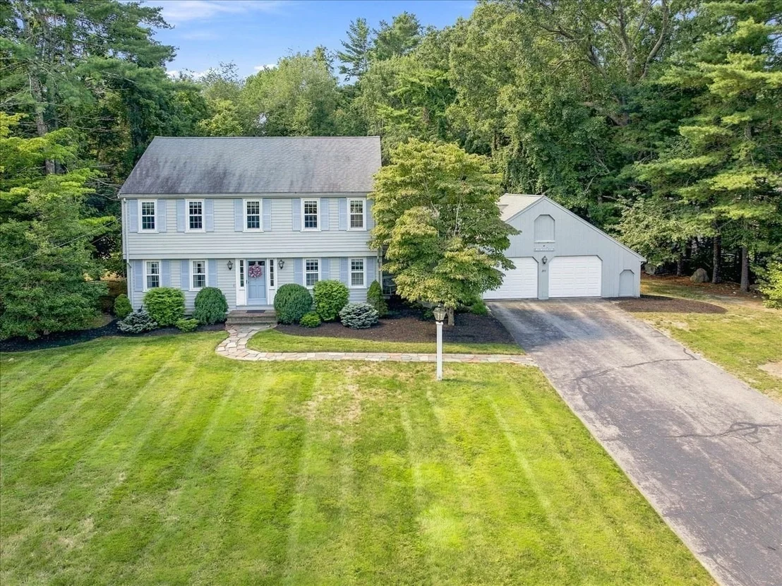 Photo of 293 Mayflower Cir