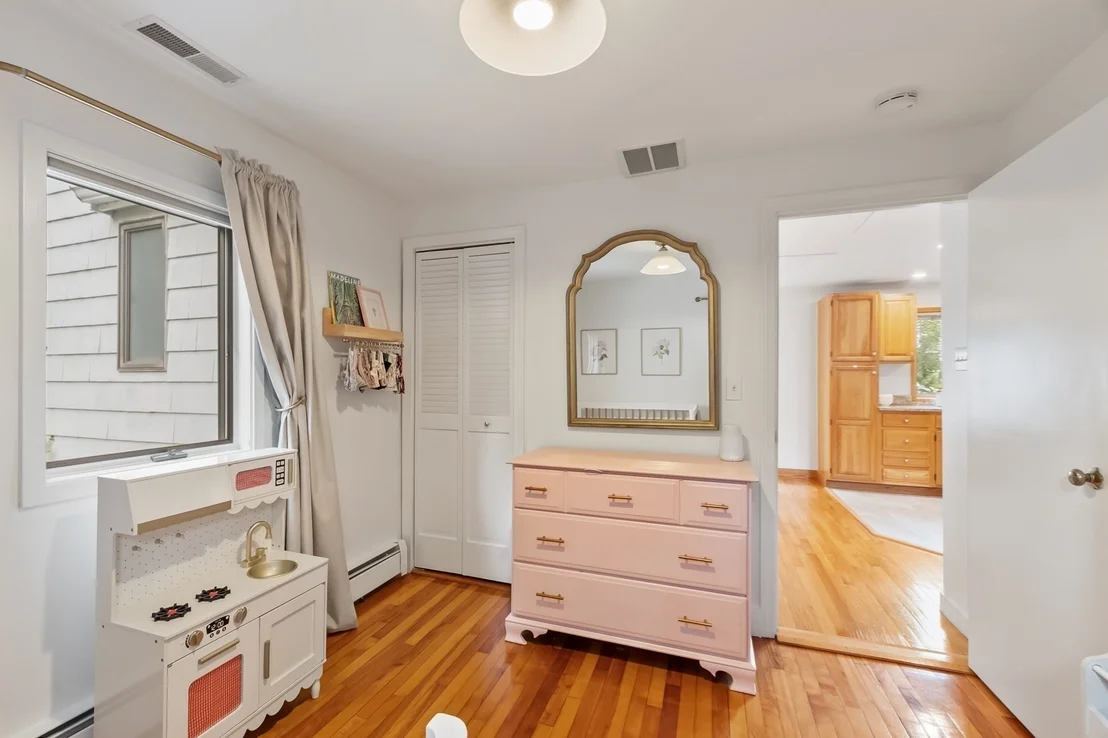 Photo of 90 Summer St