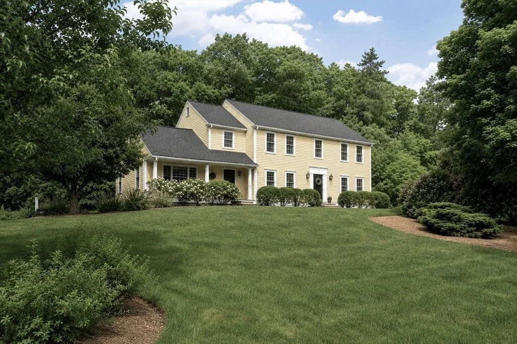 Photo of 19 Lincoln Dr