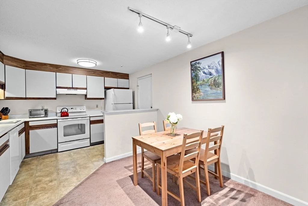 Photo of Unit E at 21 Pine St