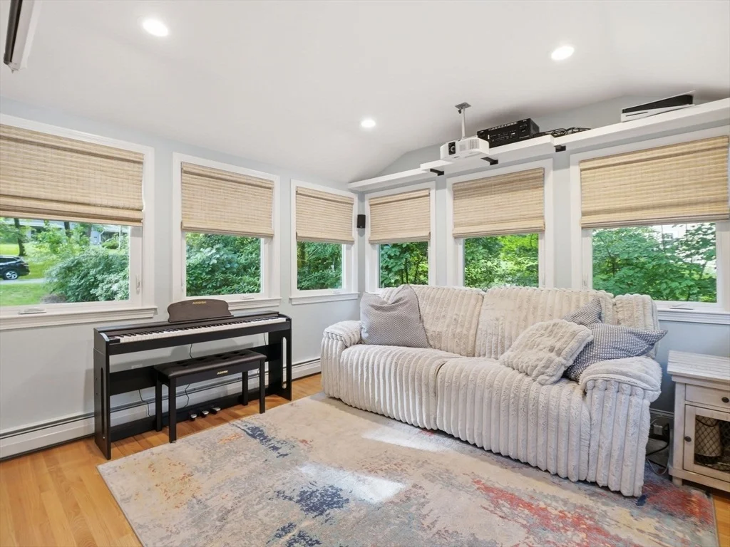 Photo of 62 Juniper Rd