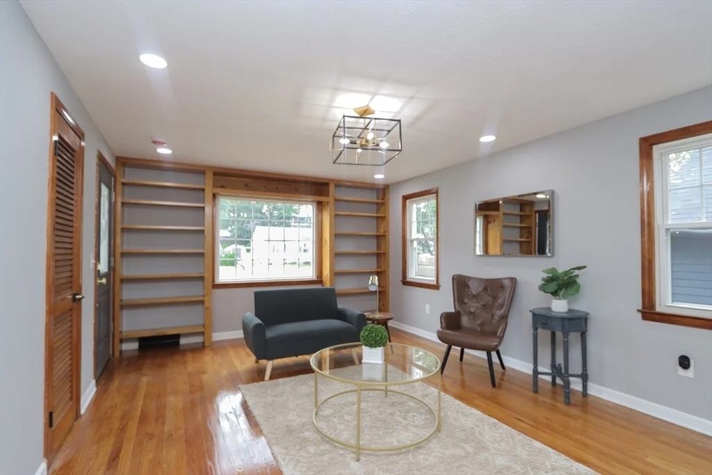 Photo of 127 Gelinas Dr