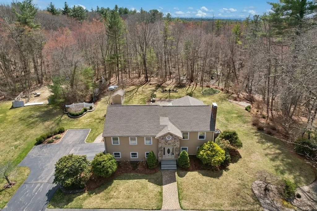 Photo of 24 Hickory Ln