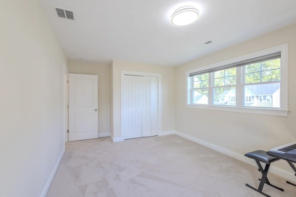 Photo of 26 Iris Ln