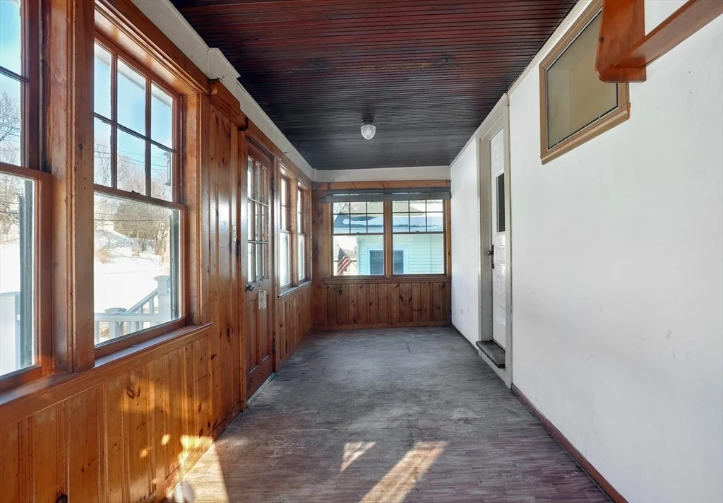 Photo of 18 Valley Beach Ave