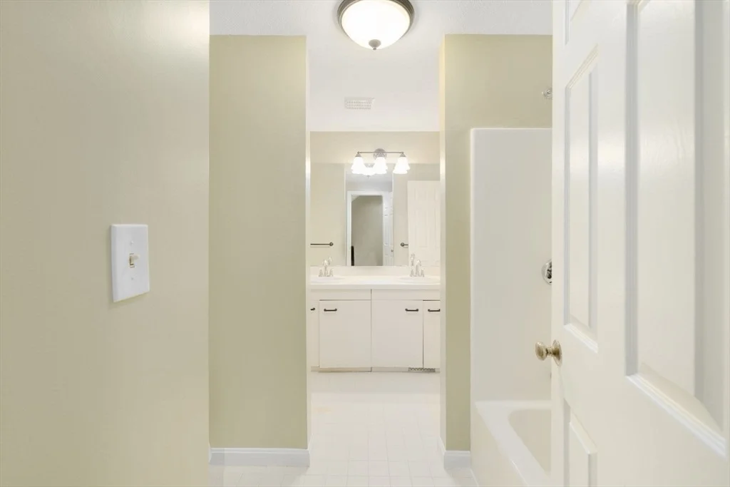 Photo of Unit 3 at 6 Deer Path