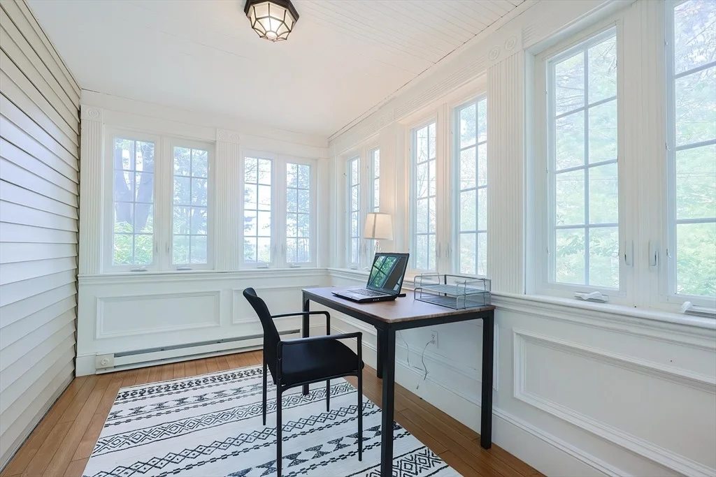 Photo of 90 Allen St