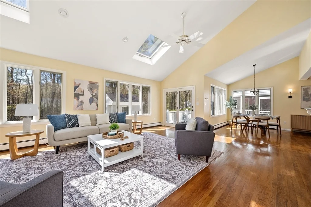 Photo of 16 Foxhunt Trail