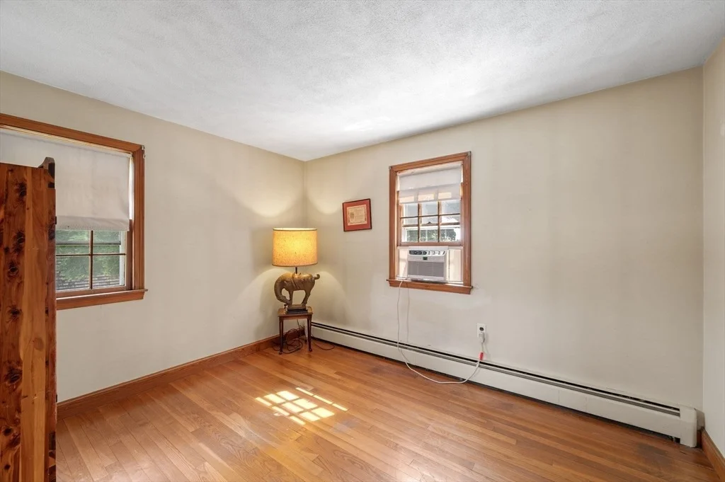 Photo of 25 Colonial Rd