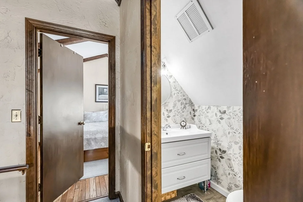 Photo of 105 Shoreline Dr