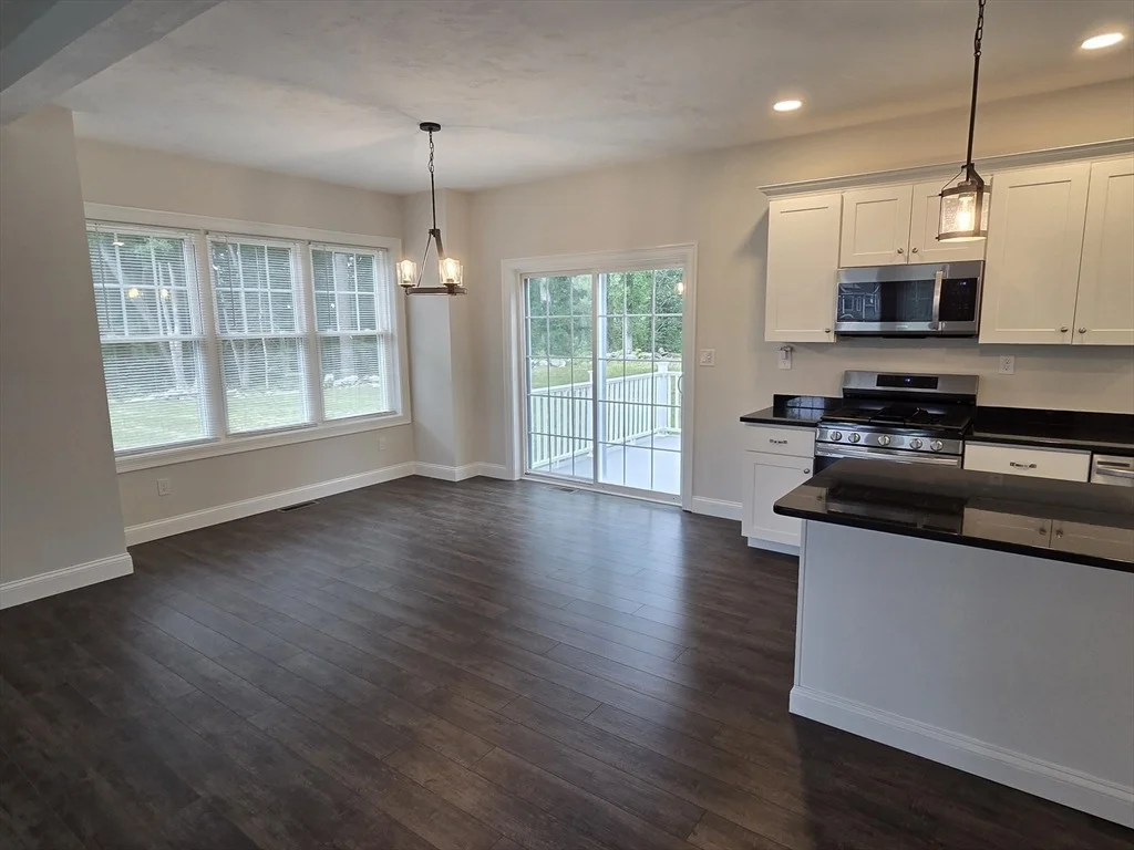 Photo of 10 Wisteria Ln
