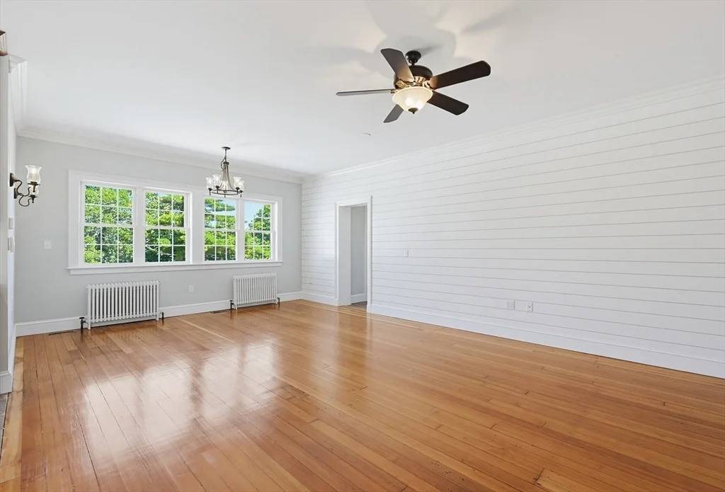 Photo of 54 Arlington Dr