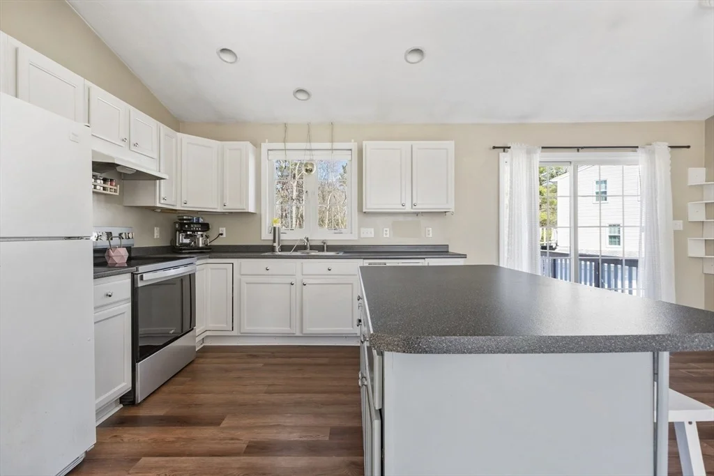 Photo of 18 Forestview Dr
