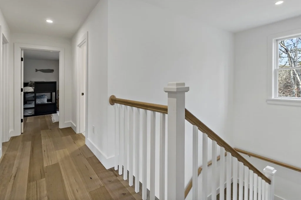 Photo of 1526 Hyannis Road