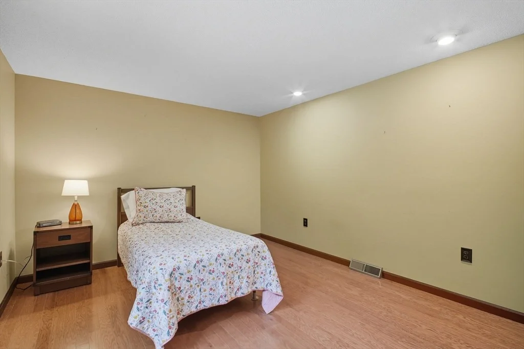 Photo of 120 Northfield Rd