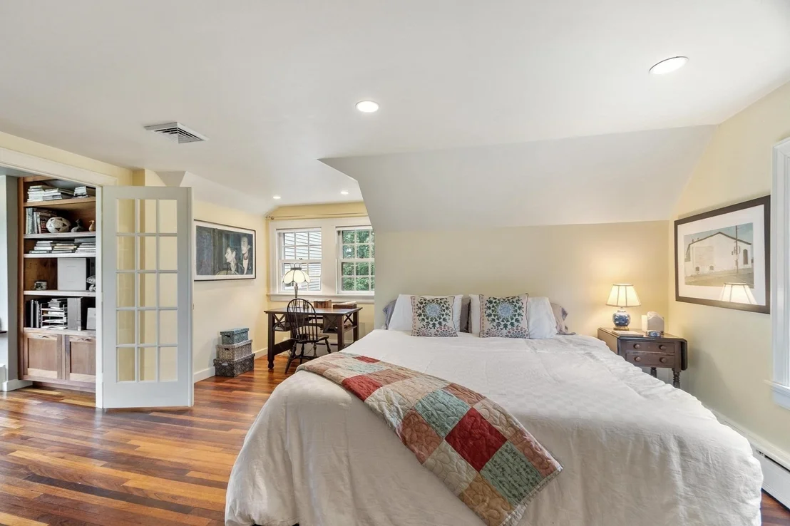 Photo of 230 Still River Rd