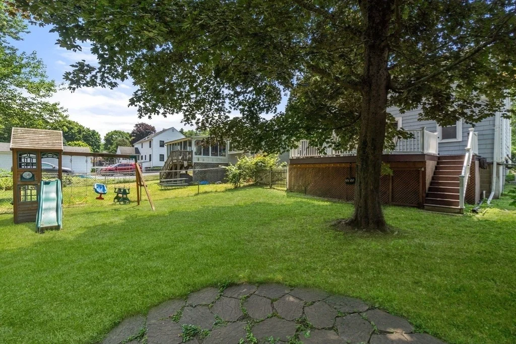 Photo of 55 Joclyn Ave