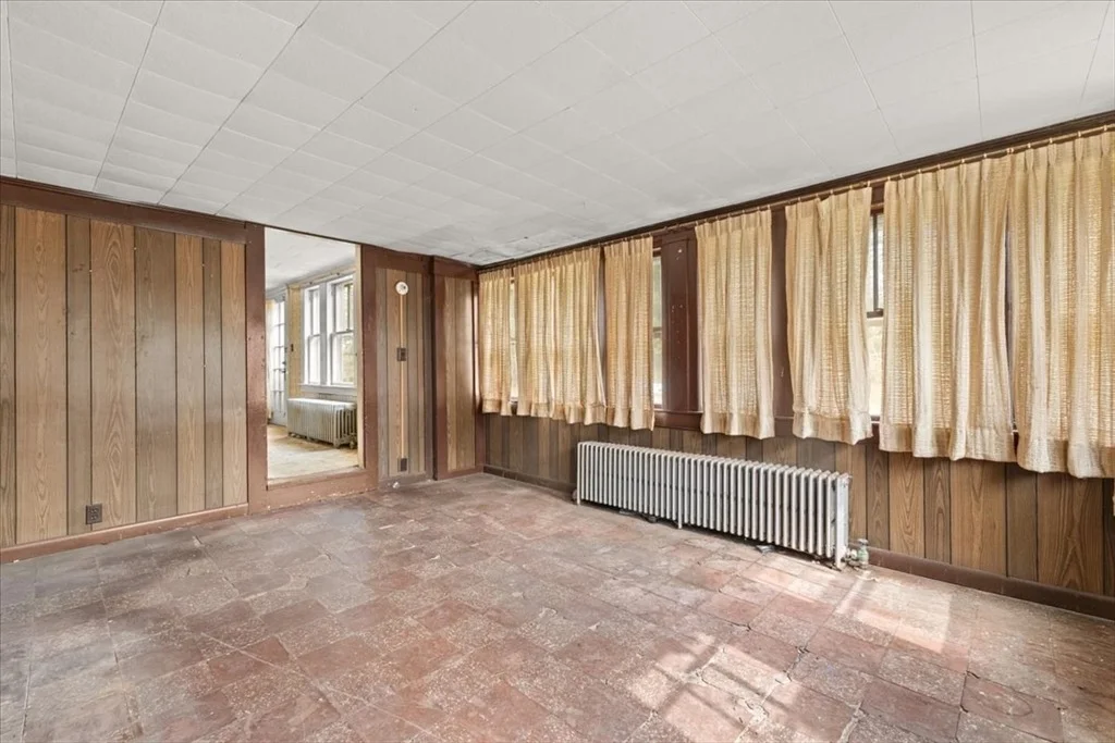Photo of 57 Onset Ave