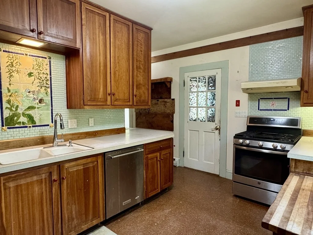 Photo of 4 Plainfield Road