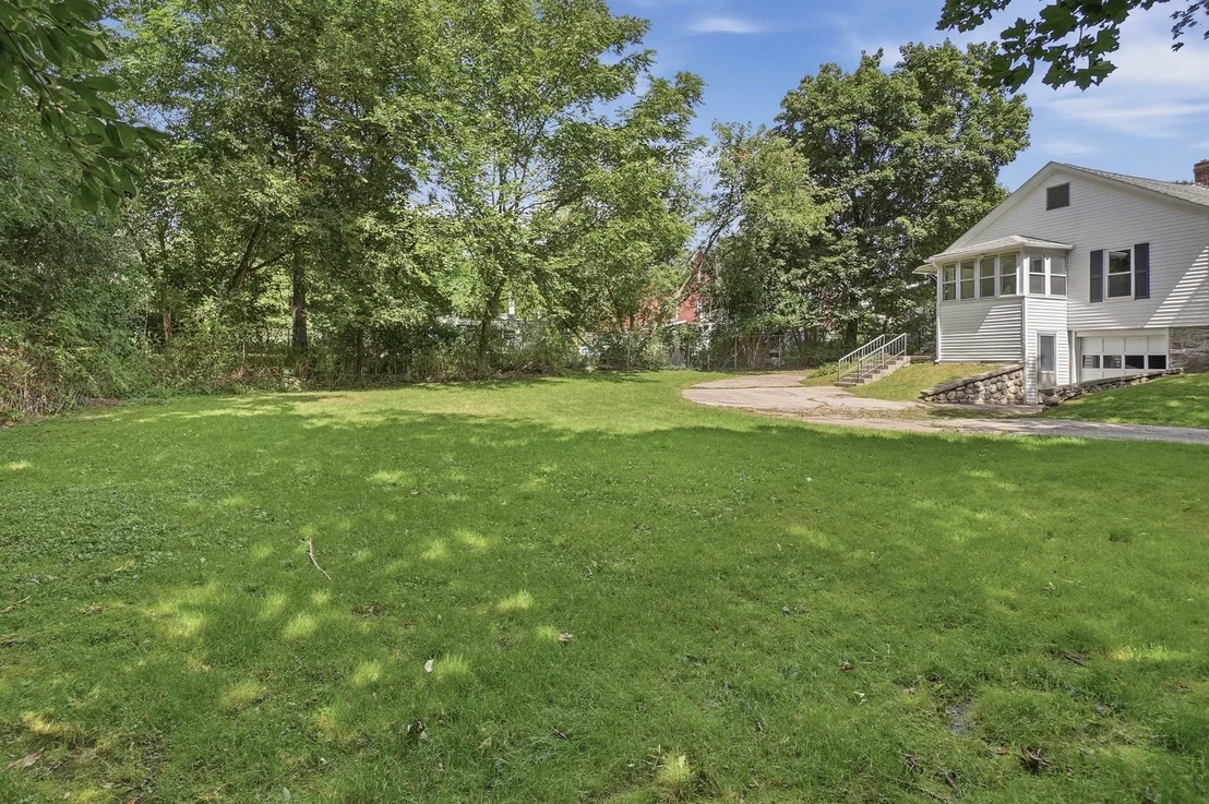 Photo of 28 Eastern Avenue