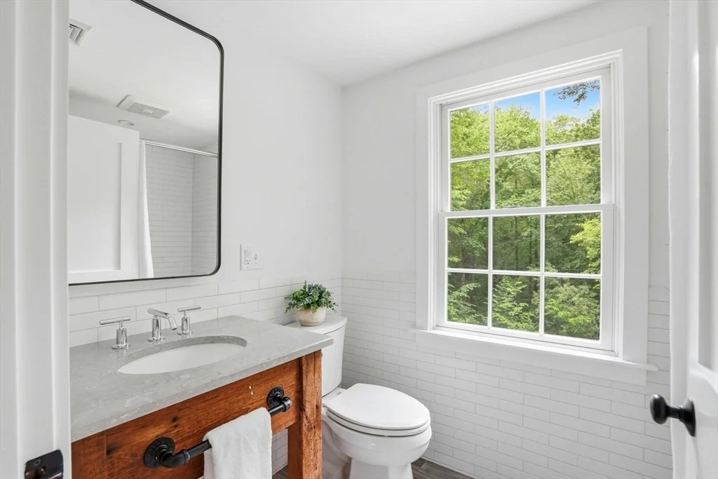 Photo of 147 Forest St