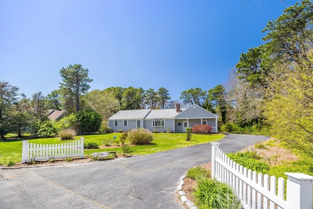 Photo of 40 Marshview Circle