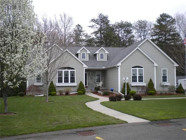 Photo of 14 Camelot Ln