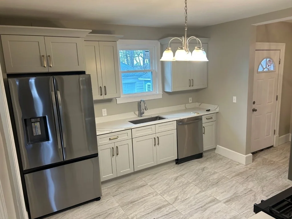 Photo of 122 Bellevue Ave