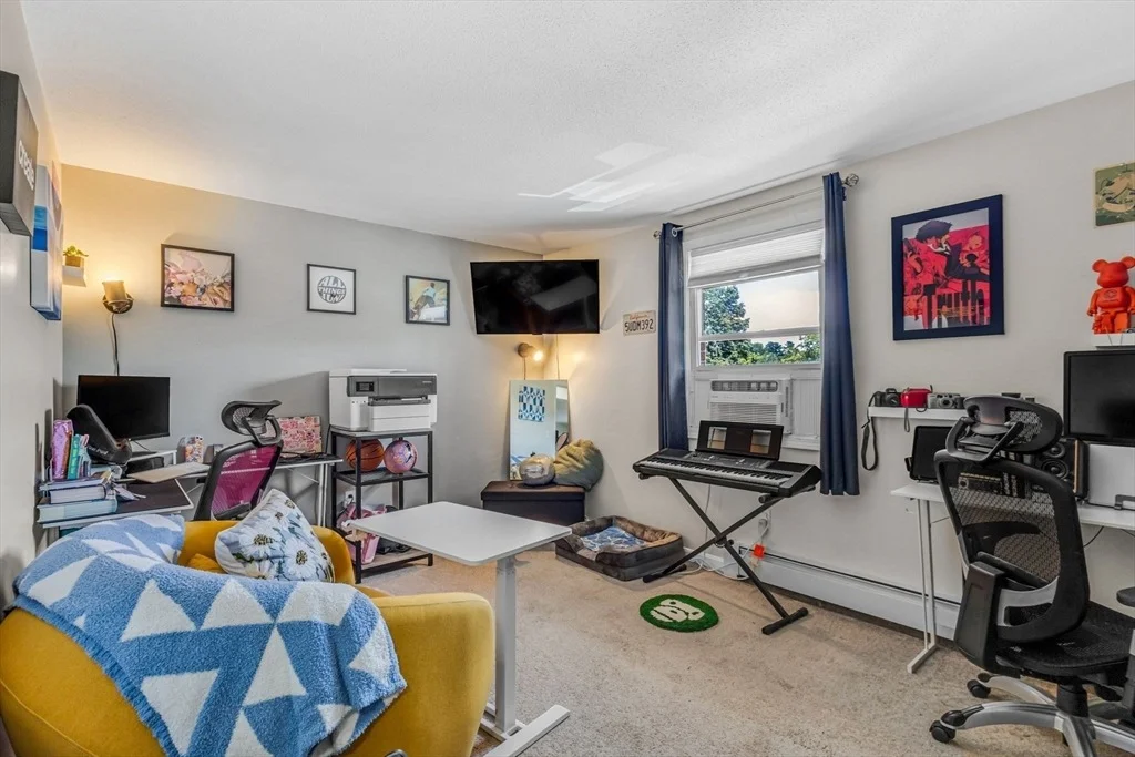 Photo of Unit K at 21 Pine St