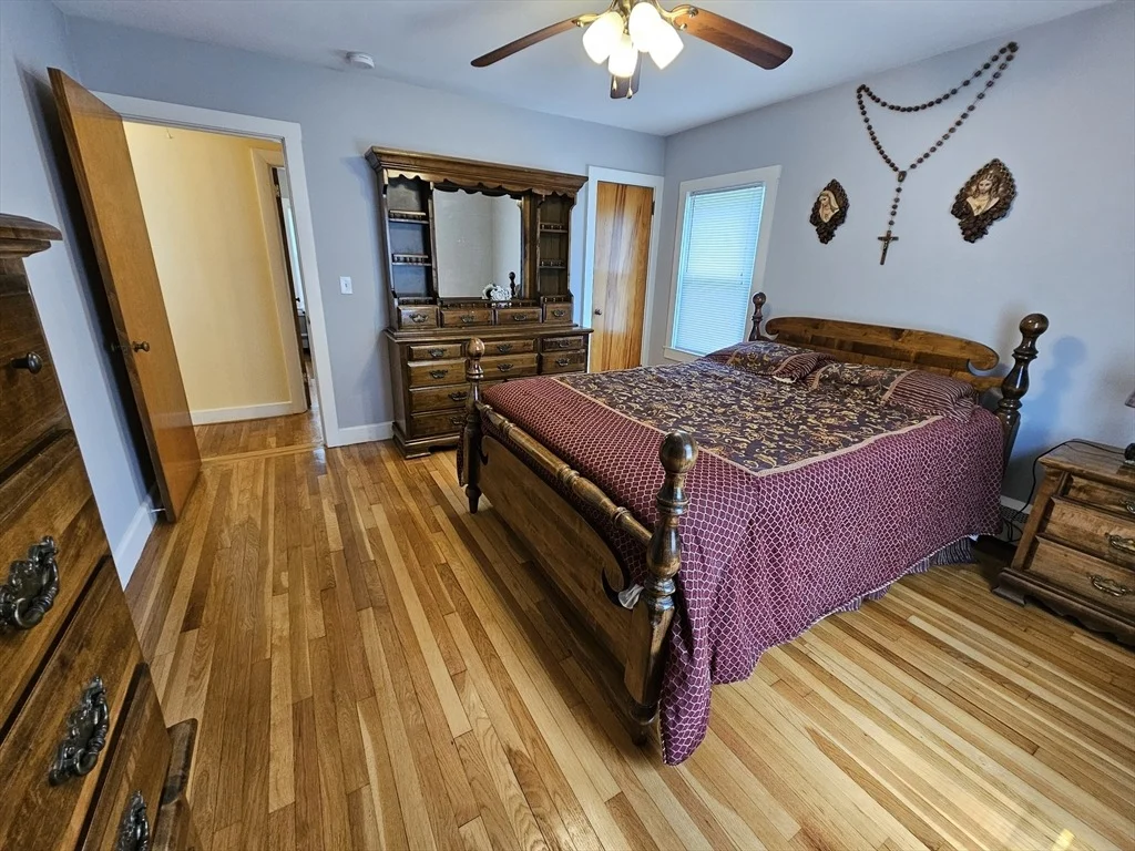 Photo of 461 River Rd