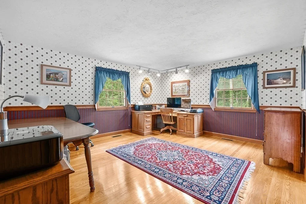 Photo of 400 Boston Road