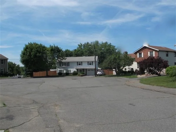 Photo of 2 Alba Ave