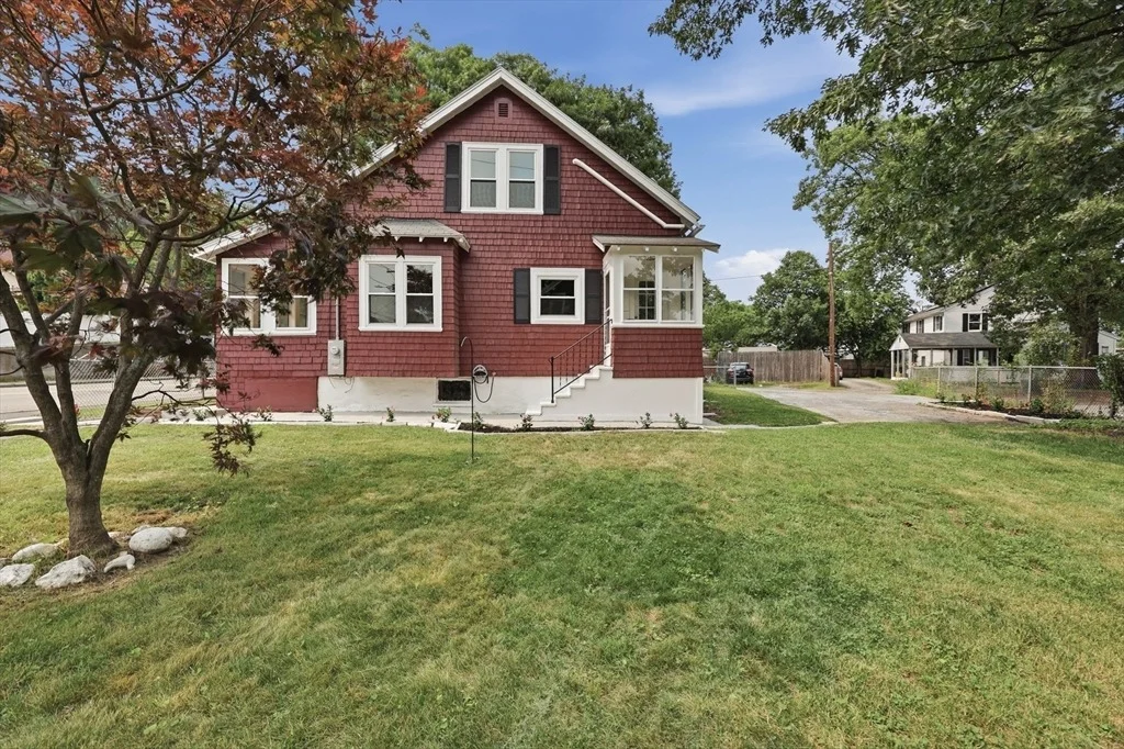 Photo of 365 Lake Avenue
