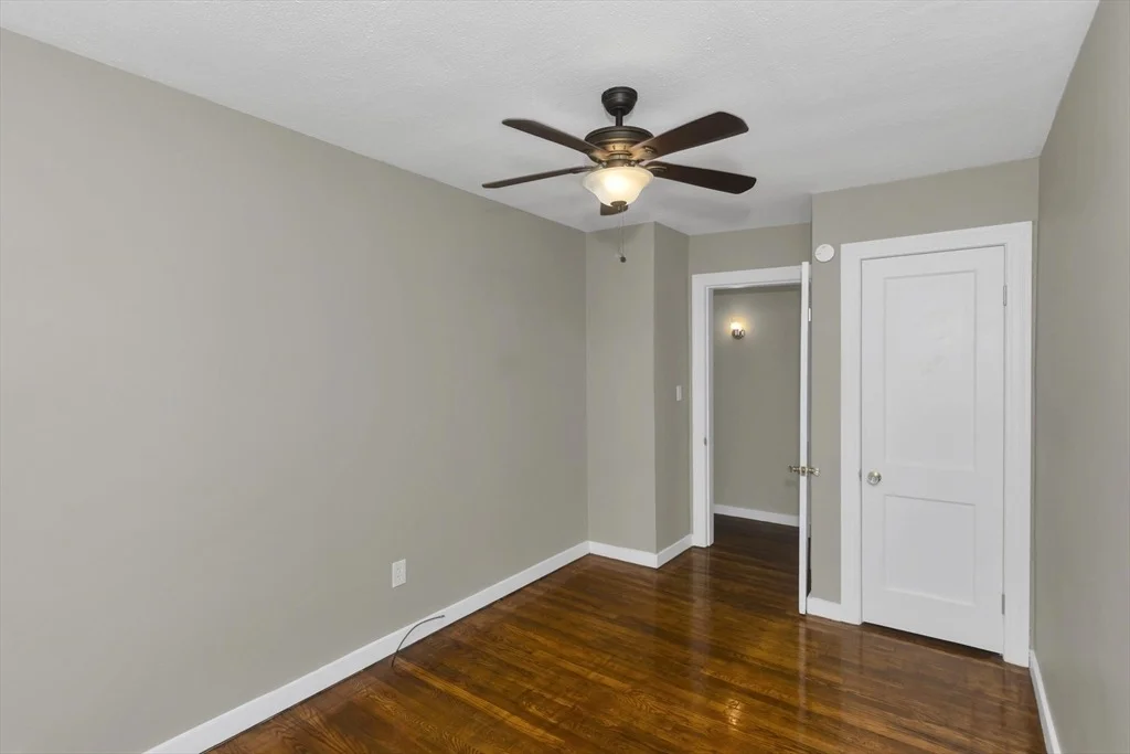 Photo of 582 Broadway St