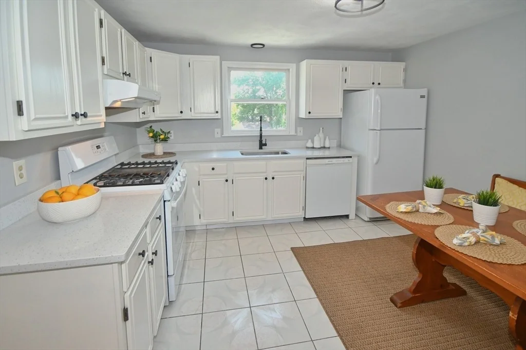 Photo of 61 Rollins St