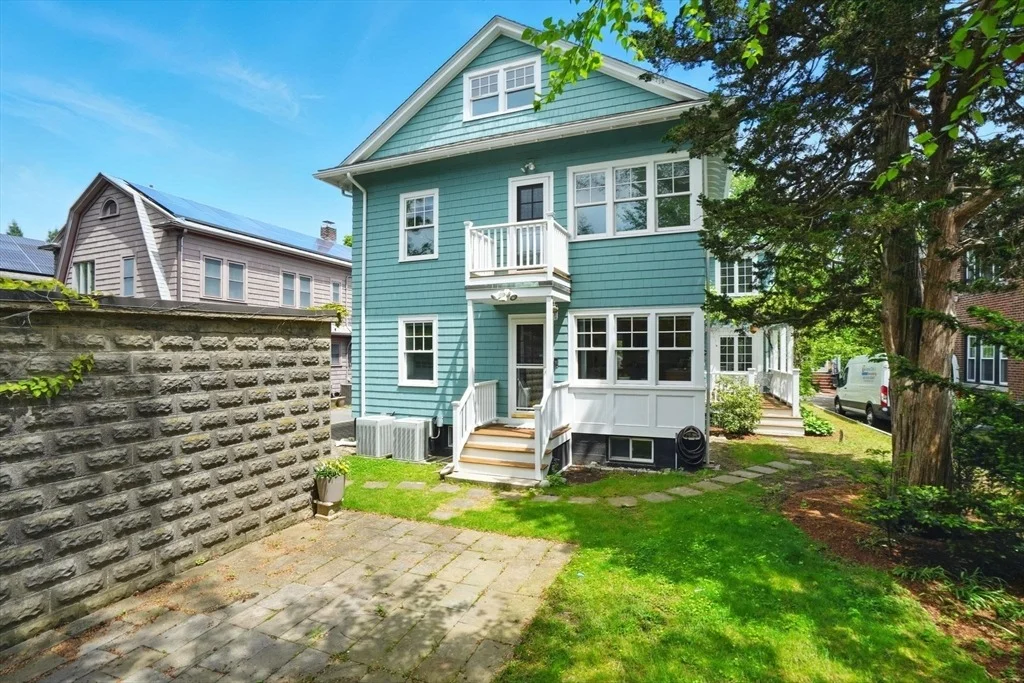 Photo of 11 Longfellow Rd