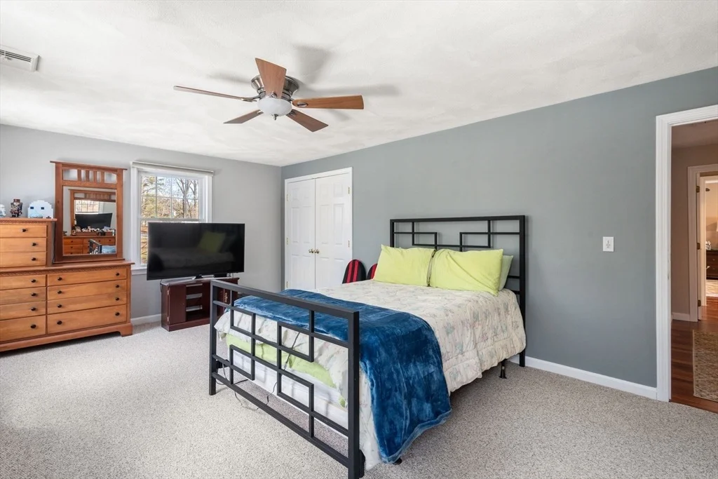 Photo of 45 Heritage Dr