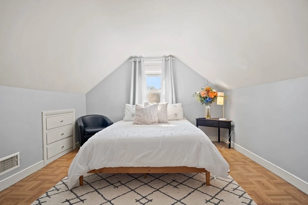 Photo of 1 Carpenter St