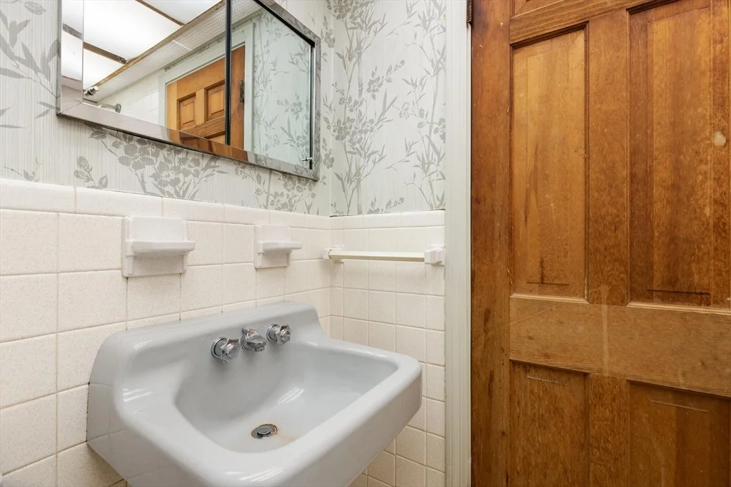 Photo of 12 Whitehall Lane