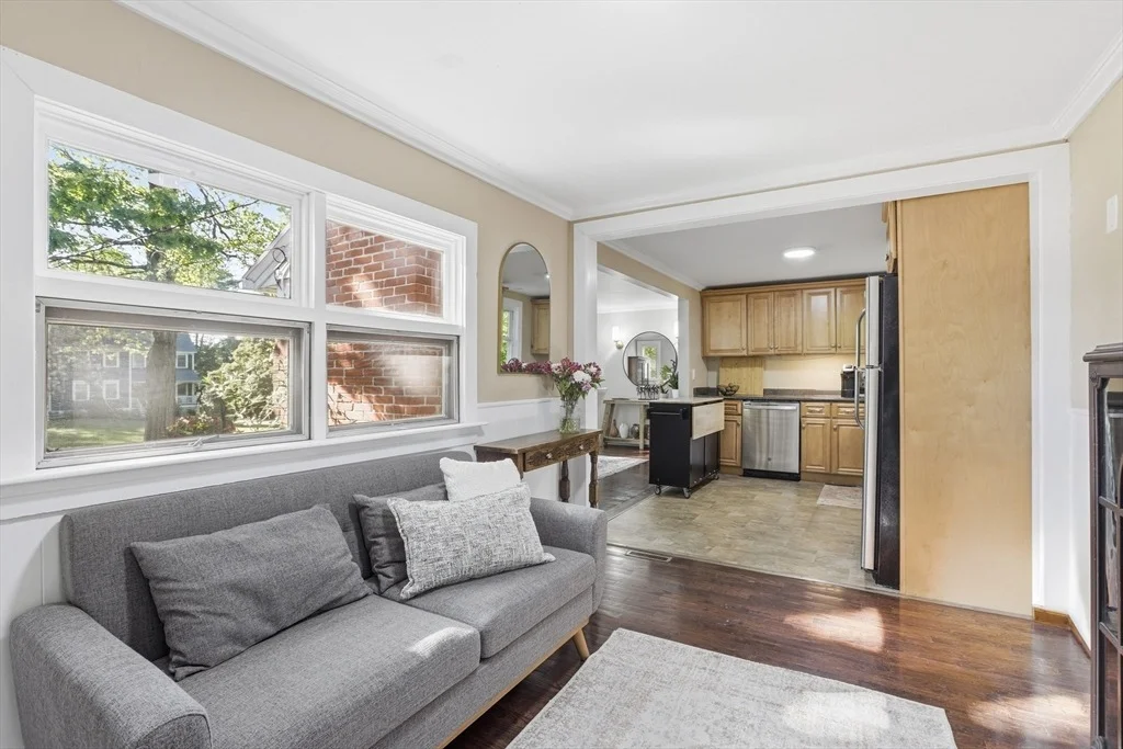 Photo of 111 Pleasant Street