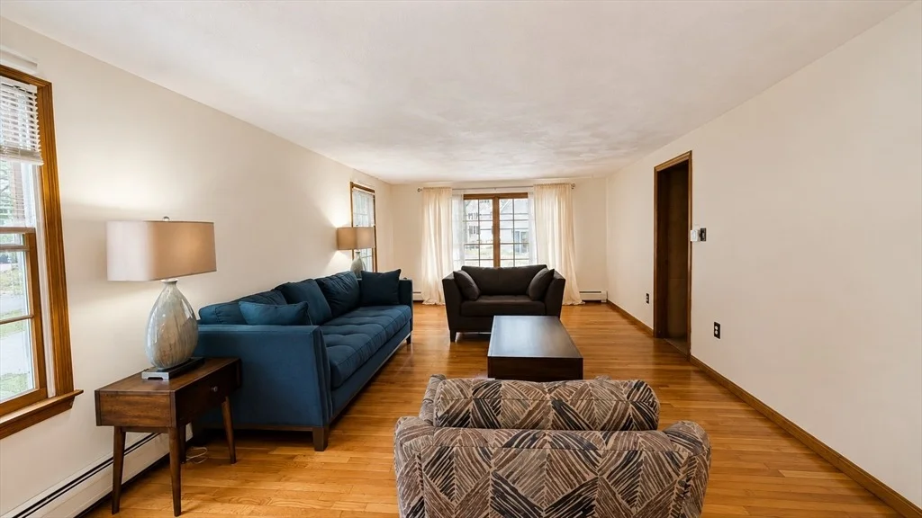 Photo of 19 Hideaway Ln