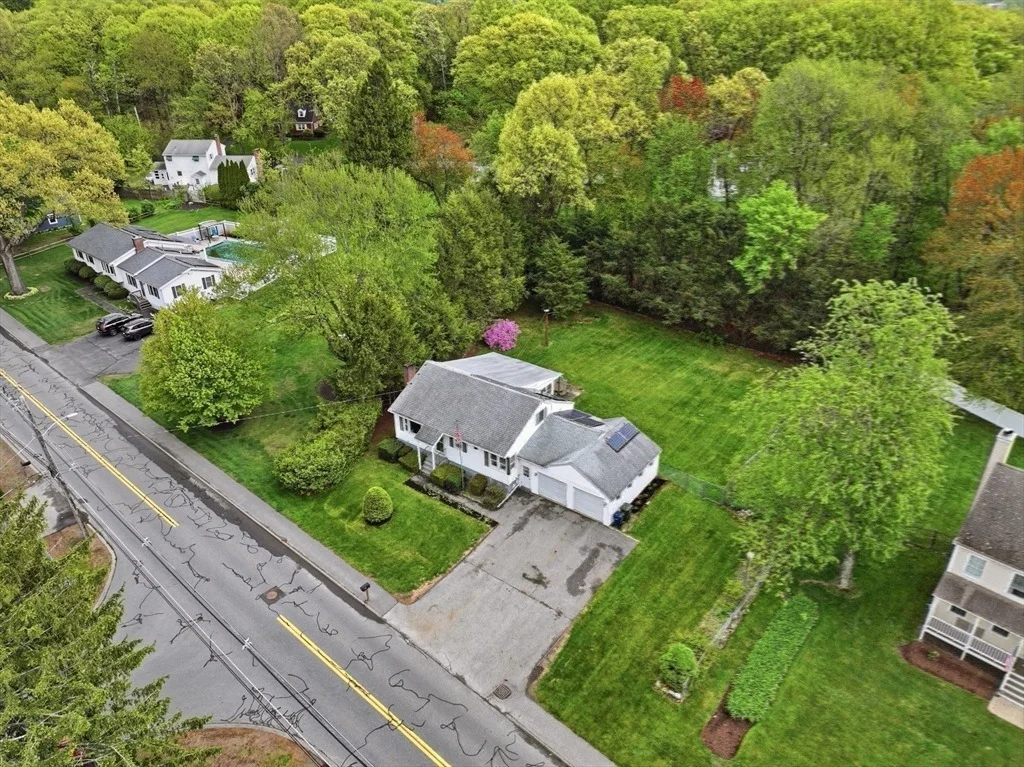 Photo of 596 Elm St