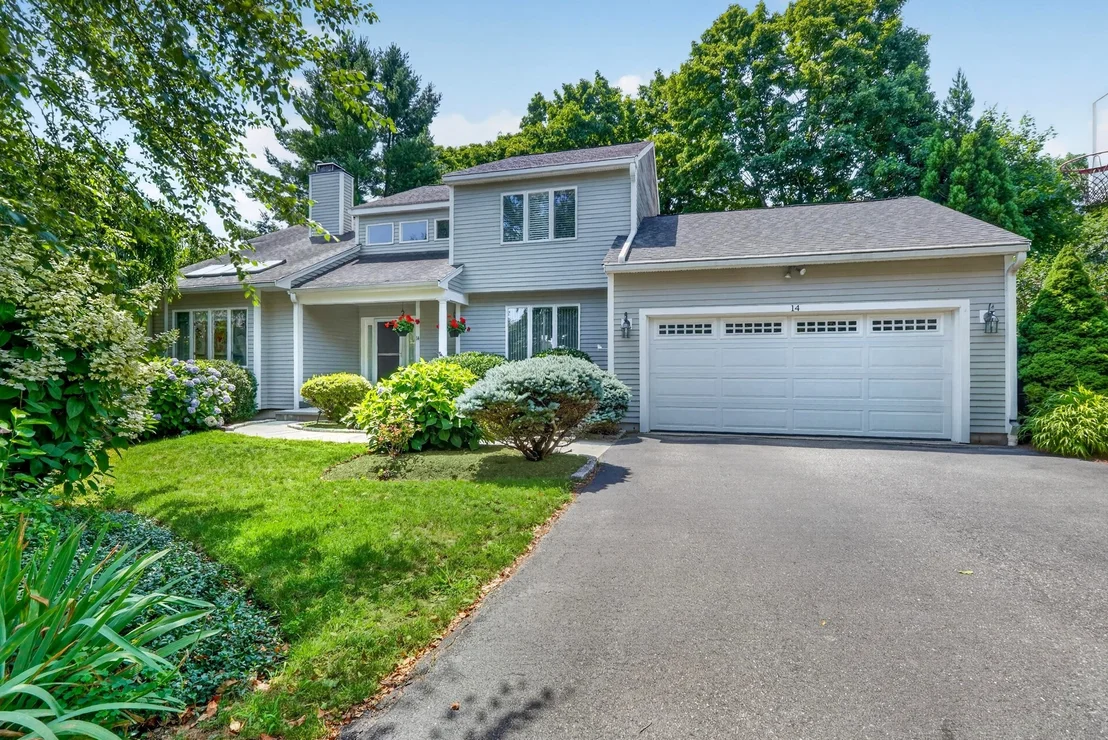 Photo of 14 Mulberry Ln