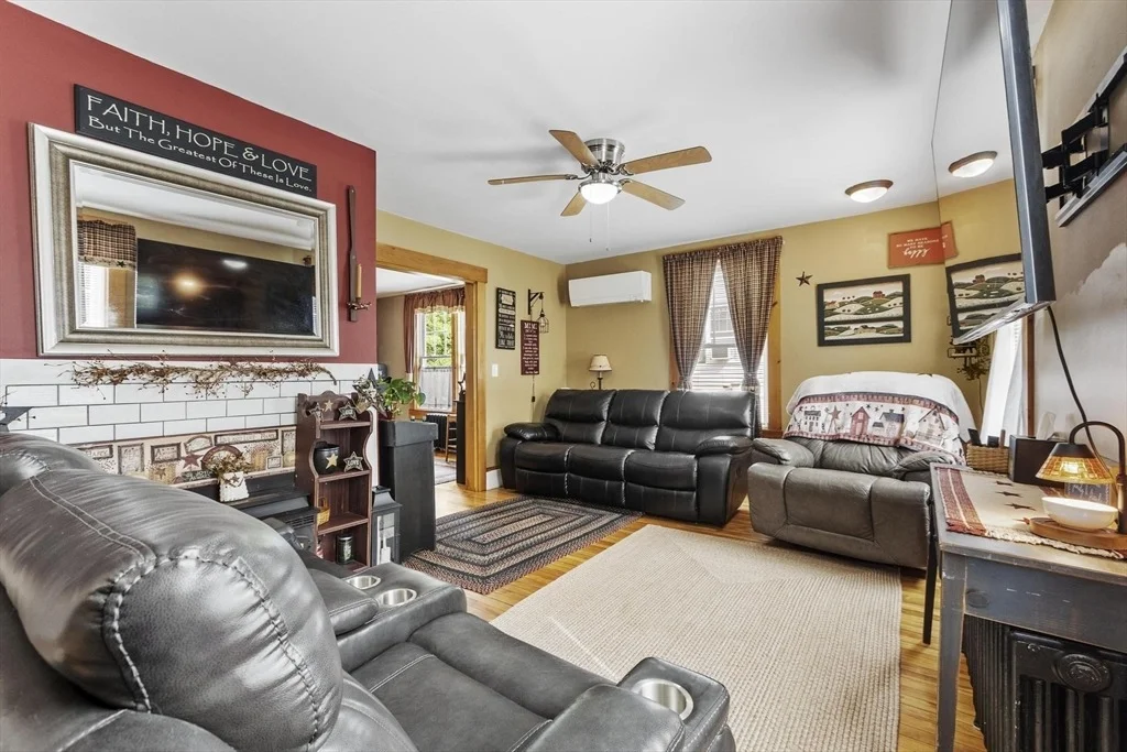 Photo of 27 Cedar St