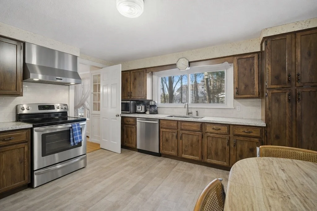 Photo of 46 Puritan Cir