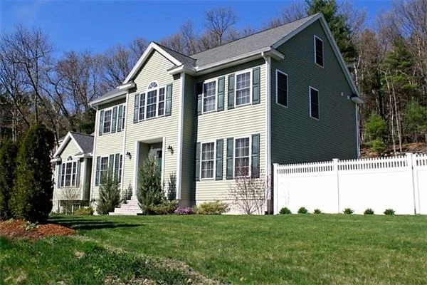 Photo of 943 Salem Rd
